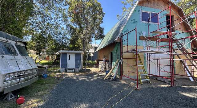 Photo of 2260 Ash St, North Bend, OR 97459