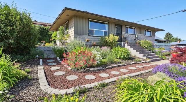 Photo of 1900 E 10th St, The Dalles, OR 97058