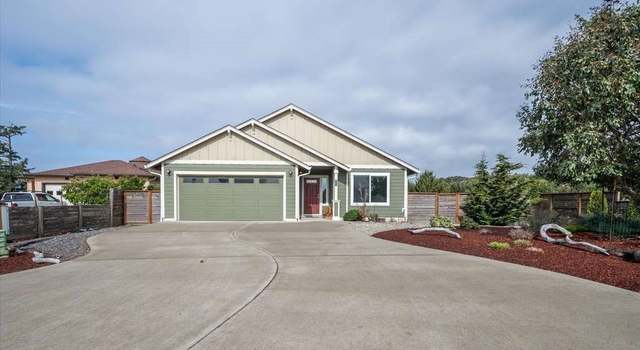 Photo of 2701 Lincoln Ave, Bandon, OR 97411