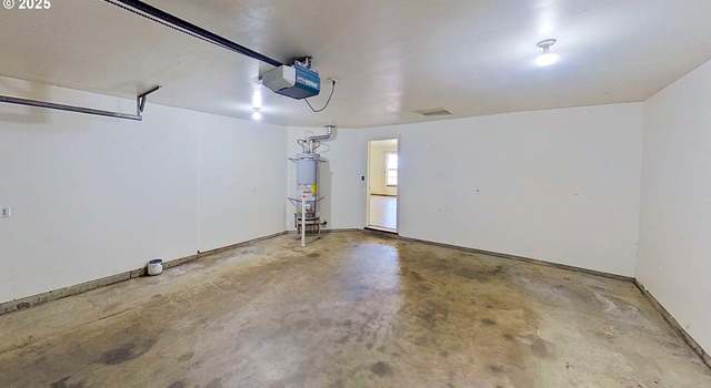 Photo of 120 SE Edwards Ave, Winston, OR 97496