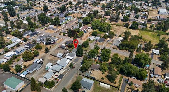 Photo of 120 SE Edwards Ave, Winston, OR 97496