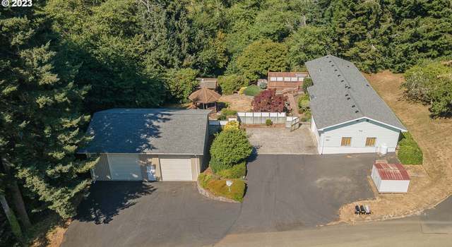 Photo of 93493 Sunset Ln, North Bend, OR 97459