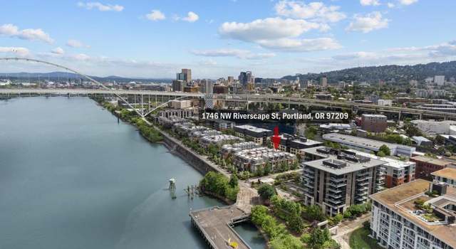 Photo of 1746 NW Riverscape St, Portland, OR 97209