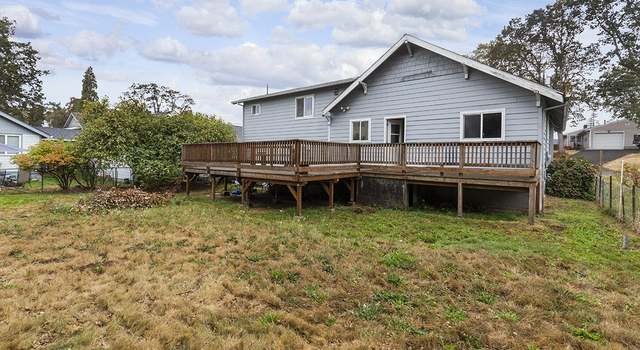 Photo of 260 N 3rd St, St. Helens, OR 97051