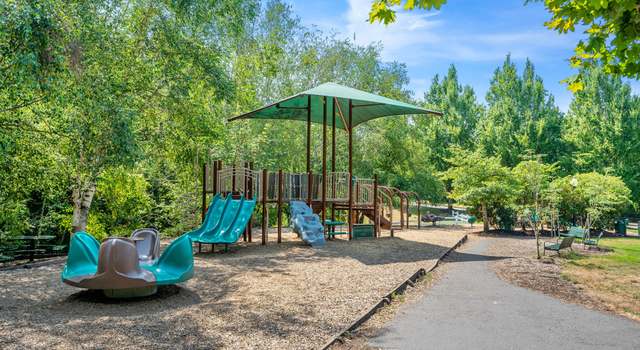 Photo of 10248 NW Edgewood Dr, Portland, OR 97229
