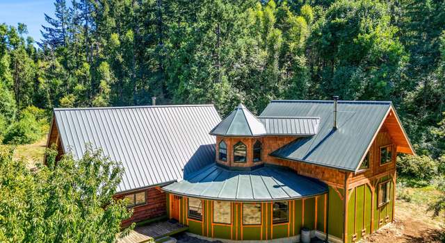 Photo of 5952 Peaks View Rd NE, Scotts Mills, OR 97375