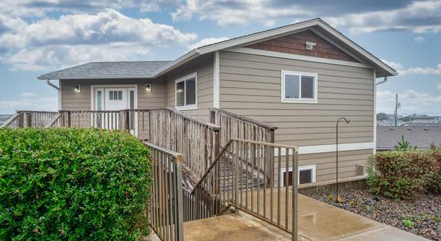 Photo of 1705/1709 NW Abbey Ct, Waldport, OR 97394