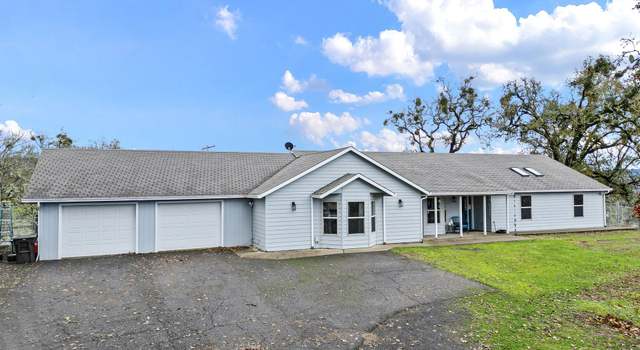 Photo of 1472 Arcadia Dr, Roseburg, OR 97471