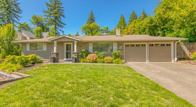 Photo of 803 SW Maplecrest Dr, Portland, OR 97219