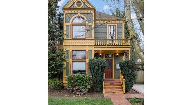Photo of 2737 SW 1st Ave, Portland, OR 97201