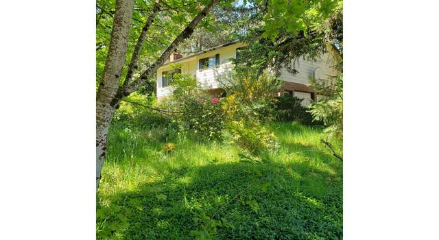 Photo of 17855 Deerbrush Ave, Lake Oswego, OR 97035