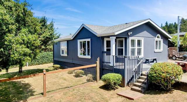 Photo of 1004 SW Tara Ln, Waldport, OR 97394