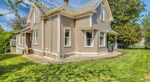 Photo of 644 4th St, Myrtle Point, OR 97458