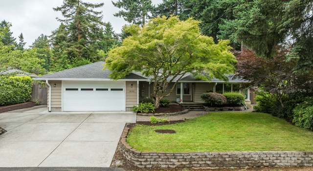 Photo of 4030 Calaroga Cir, West Linn, OR 97068