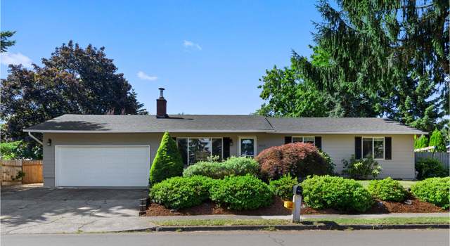 Photo of 38200 Nettie Connett Dr, Sandy, OR 97055