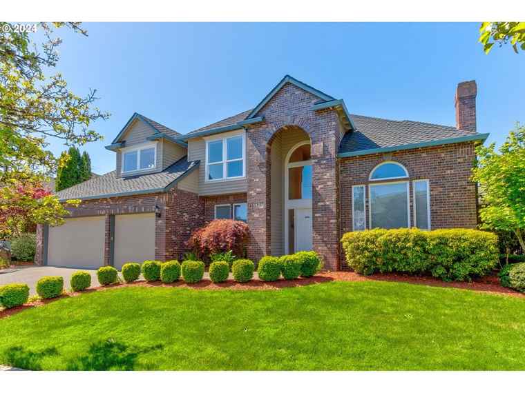 Photo of 16610 NW Mission Oaks Dr Beaverton, OR 97006