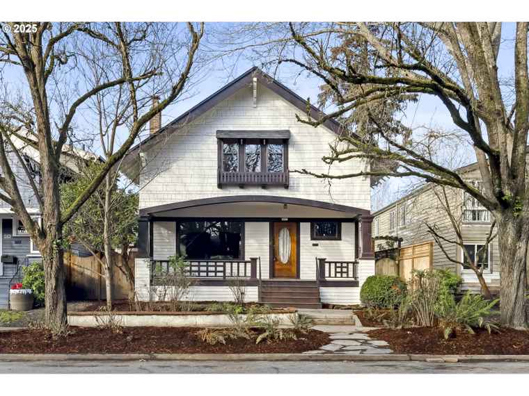 Photo of 2411 NE 7th Ave Portland, OR 97212