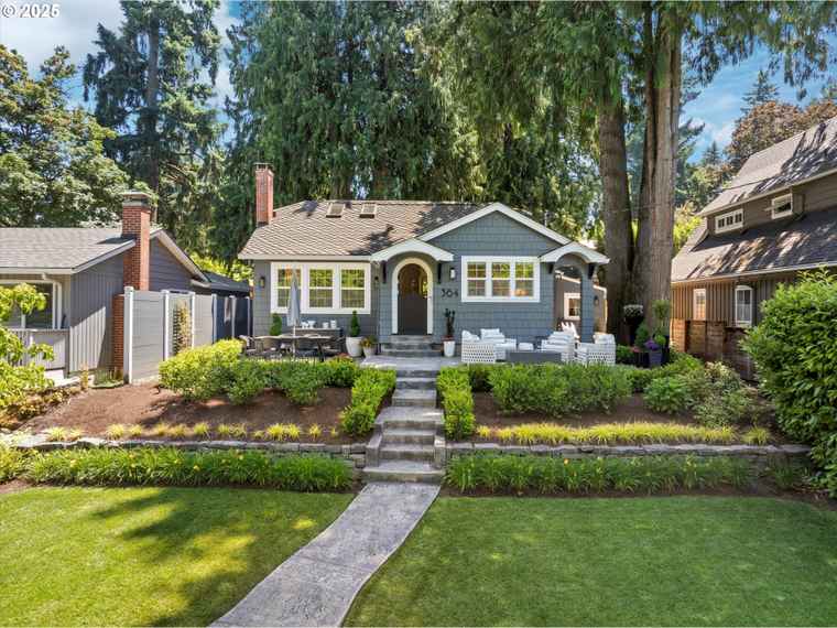 Photo of 364 Northshore Rd Lake Oswego, OR 97034