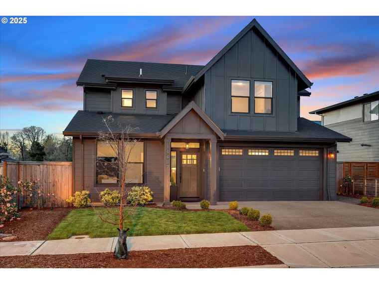 Photo of 14487 Blue Mountain Way Oregon City, OR 97045