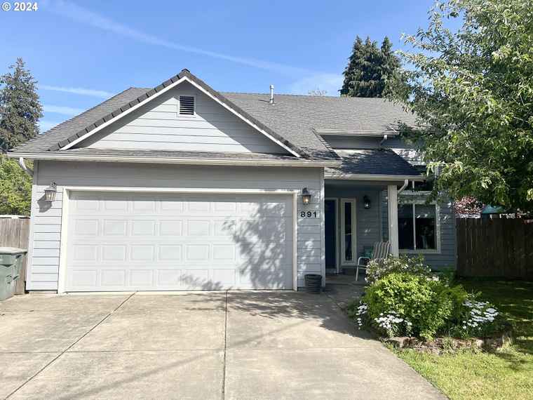 Photo of 891 Anderson Ln Springfield, OR 97477