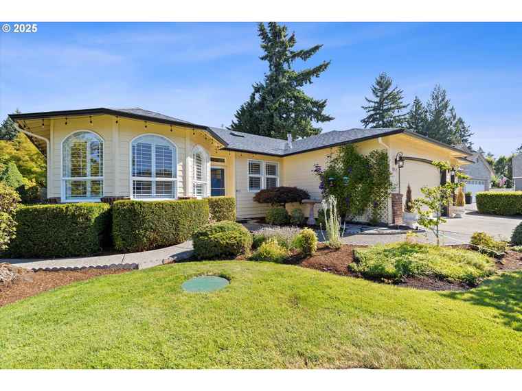 Photo of 2615 NW 46th Cir Camas, WA 98607