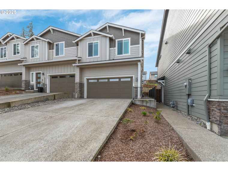 Photo of 2401 S Brookside Pl Ridgefield, WA 98642