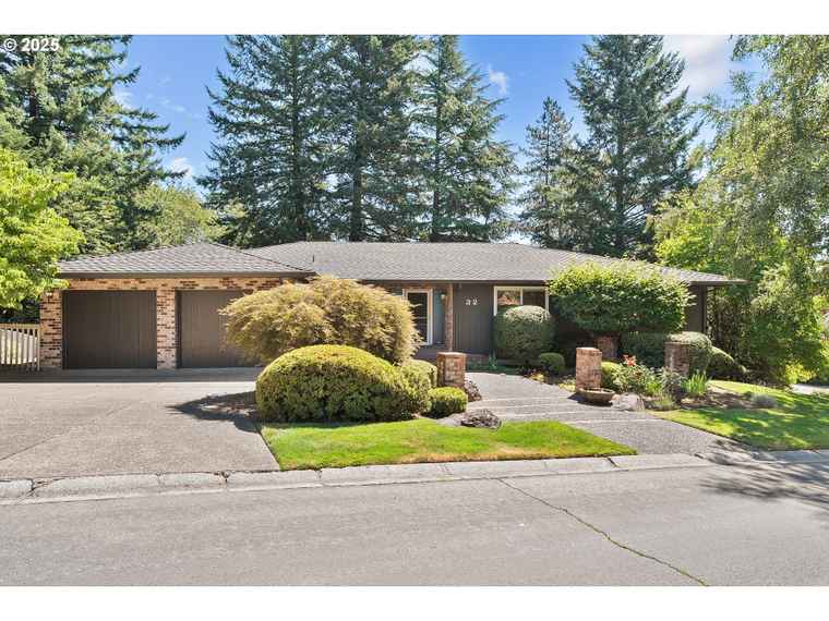 Photo of 32 Independence Ave Lake Oswego, OR 97035