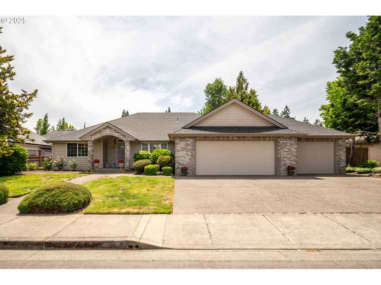 Photo of 1158 Meadowridge St Keizer, OR 97303