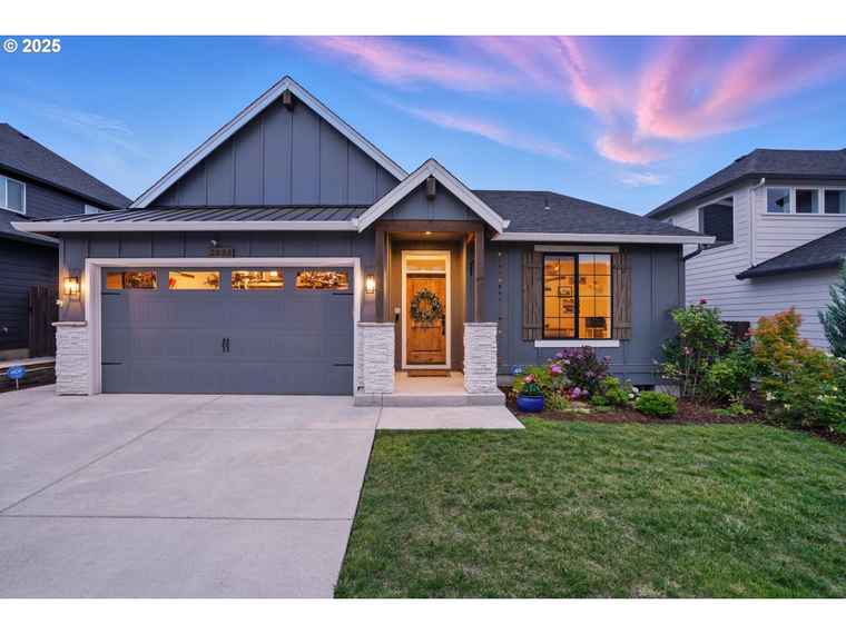 Photo of 2035 N 3rd Way Ridgefield, WA 98642