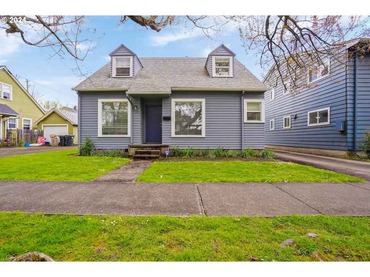 Photo of 335 NW 9th St Corvallis, OR 97330