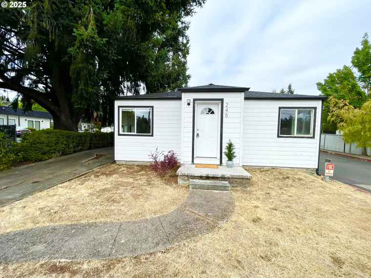 Photo of 245 Madrona Ave Salem, OR 97302