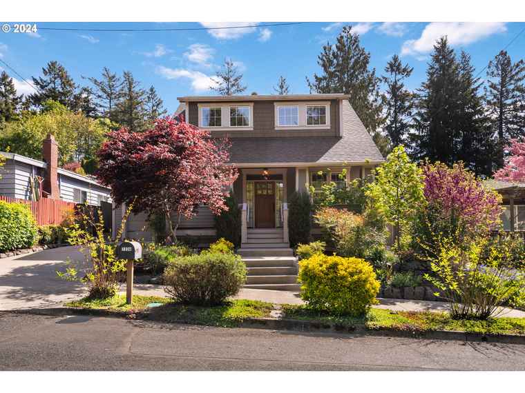 Photo of 7336 SW 28th Ave Portland, OR 97219