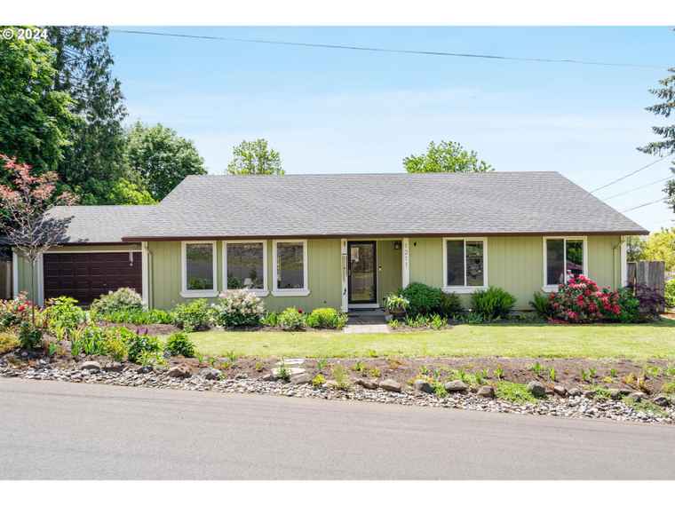 Photo of 1211 NW 41st St Vancouver, WA 98660