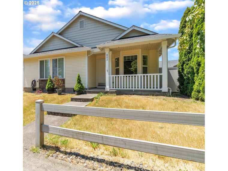 Photo of 802 NW 20th Ave Battle Ground, WA 98604