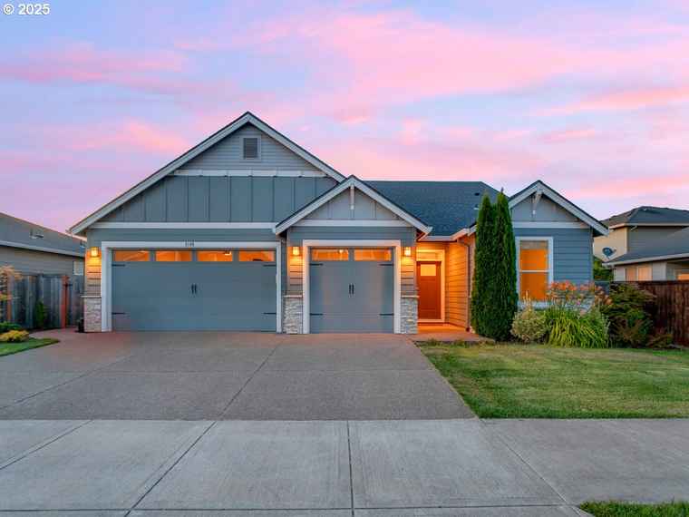 Photo of 2180 SE 11th Pl Canby, OR 97013