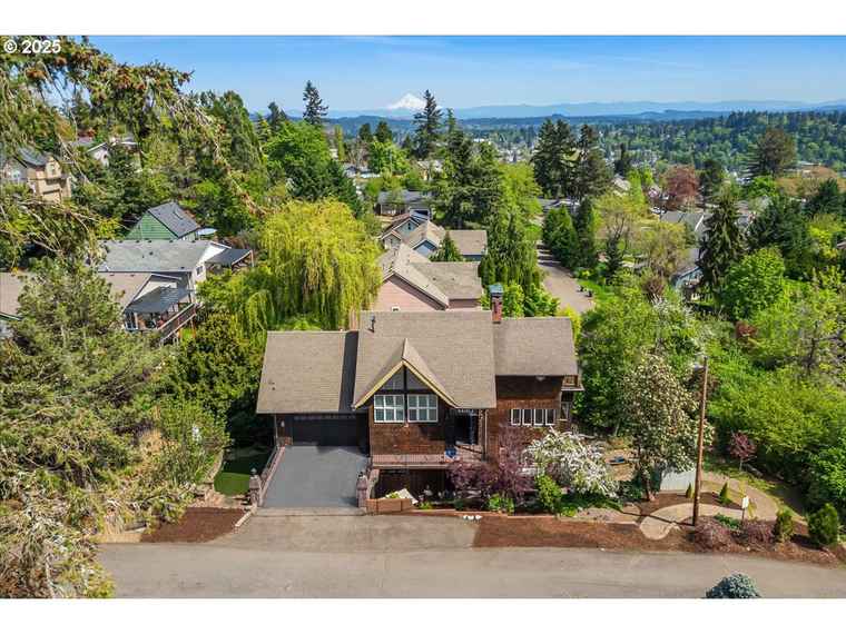 Photo of 4405 Grant St West Linn, OR 97068