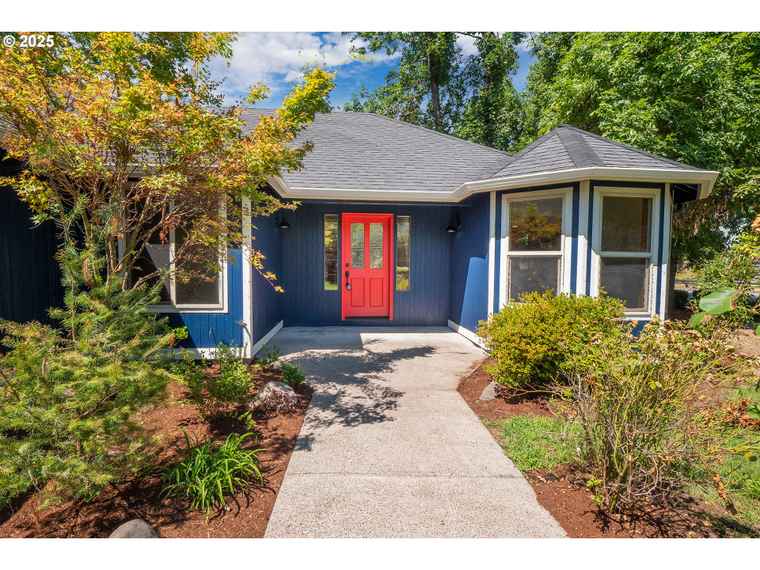 Photo of 6894 C St Springfield, OR 97478