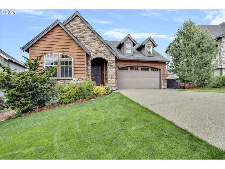 Photo of 13657 SE Mountain Crest Dr Happy Valley, OR 97086