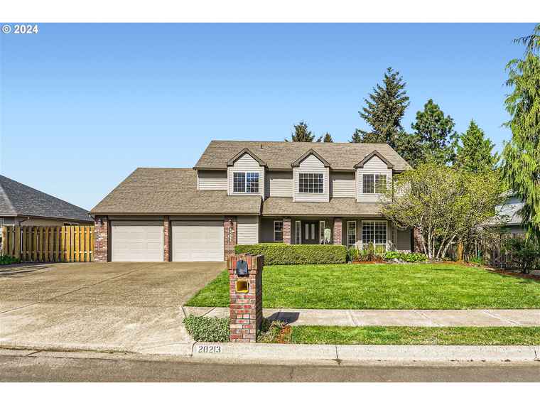 Photo of 20213 Coquille Dr Oregon City, OR 97045