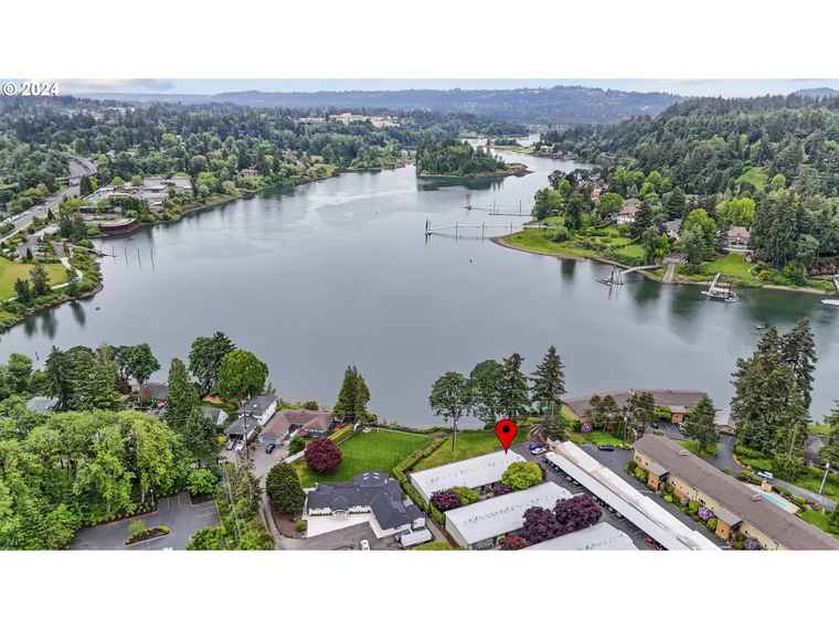 Photo of 1550 SE Lava Dr #16 Milwaukie, OR 97222