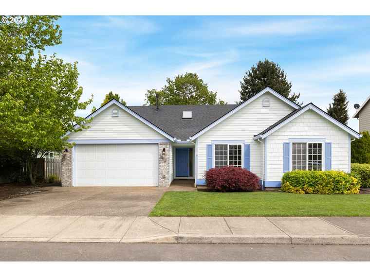 Photo of 554 S Ponderosa St Canby, OR 97013