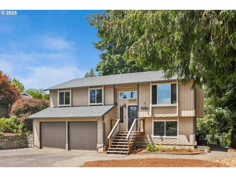 Photo of 1625 SE Regner Rd Gresham, OR 97080