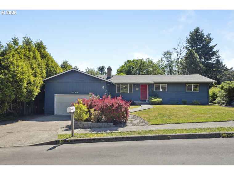 Photo of 2136 SE Kelly Ave Gresham, OR 97080