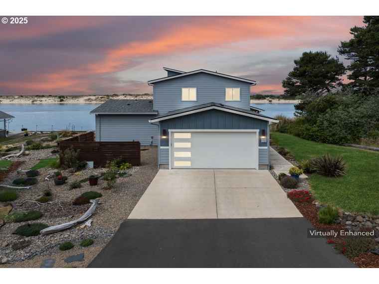 Photo of 3335 Rhododendron Dr Florence, OR 97439