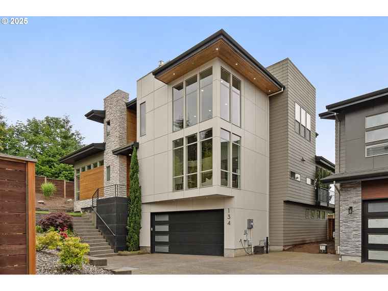 Photo of 134 N 45th Cir Camas, WA 98607