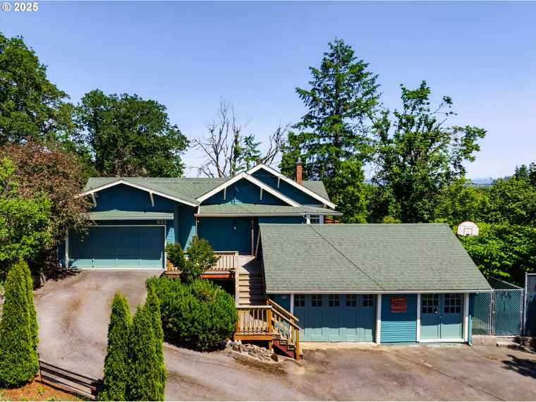 Photo of 621 City View Blvd Springfield, OR 97477