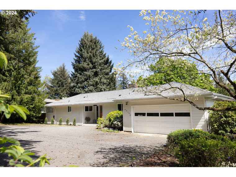 Photo of 8938 SW 15th Ave Portland, OR 97219