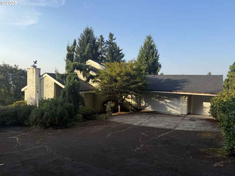 Photo of 1108 3rd St Oregon City, OR 97045