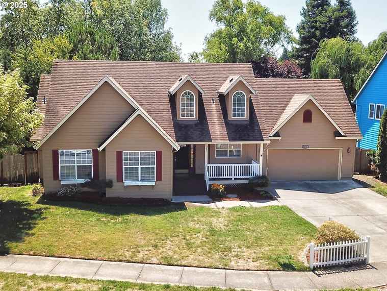 Photo of 1688 NE Coburn Dr McMinnville, OR 97128