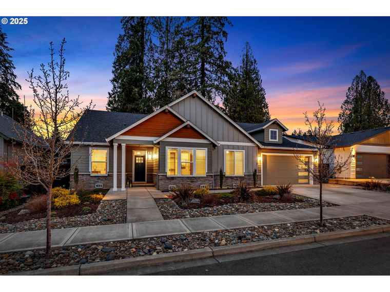 Photo of 1718 SE 40th St Brush Prairie, WA 98606